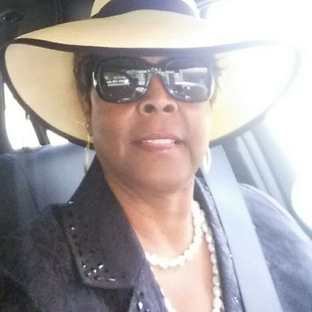 Meet your Posher, Leola